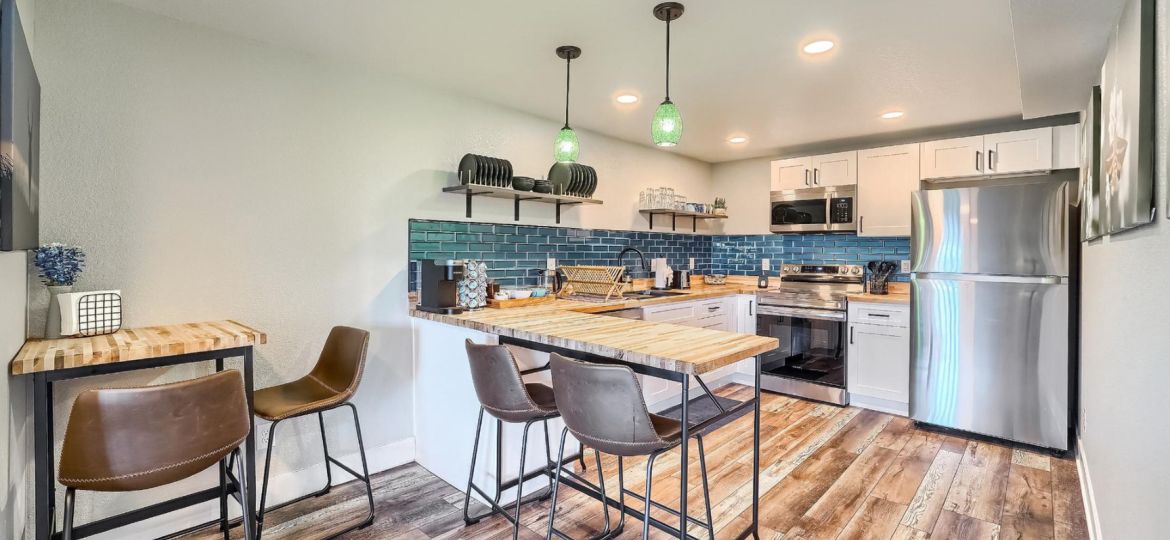 Maximizing Small Kitchen Spaces: Clever Design Tips and Tricks - Rye ...
